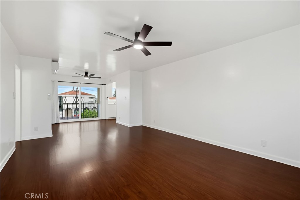 232 Junipero D3 Property Photo 11