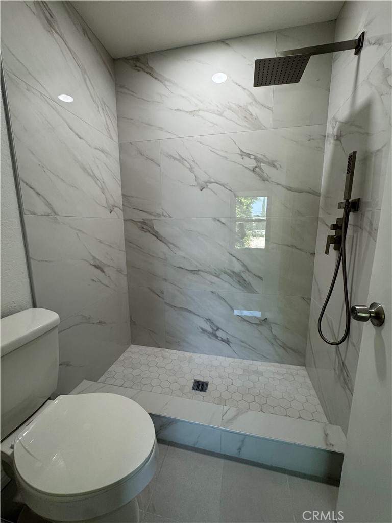 731 Archwood Avenue Property Photo 15