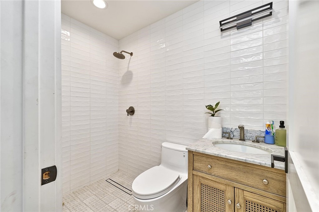 529 W Whiting Property Photo 30