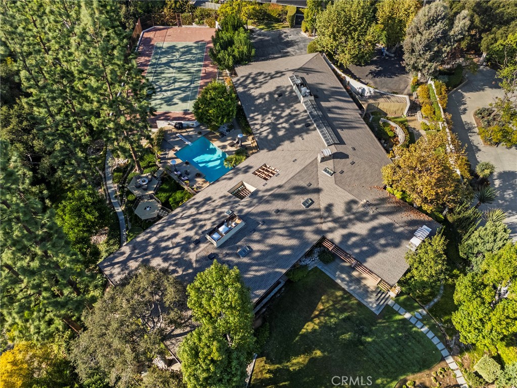 1458 Hillcrest Property Photo 1