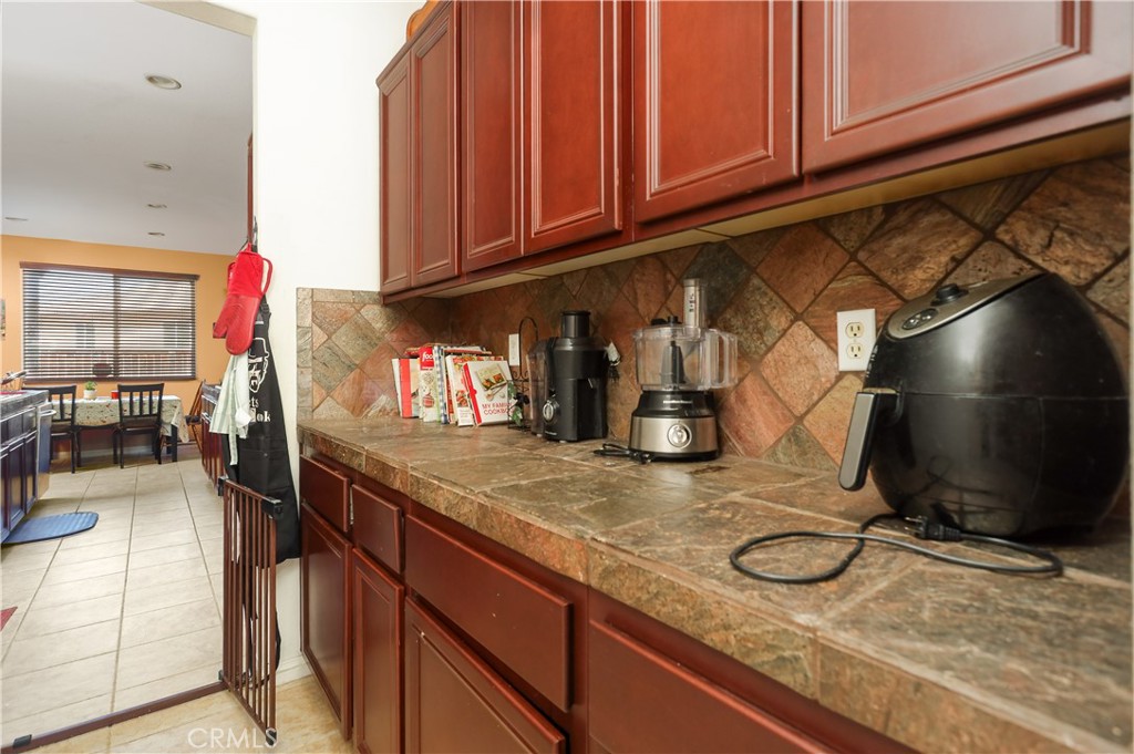 11124 Jasmine Way Property Photo 6