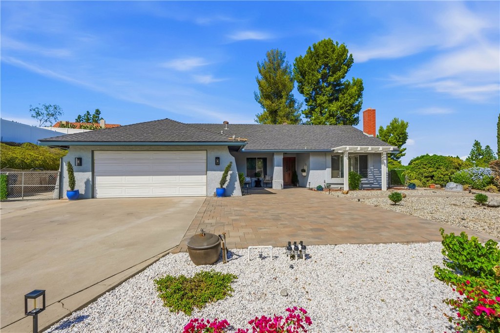 15621 Saddleback Road Property Photo 1