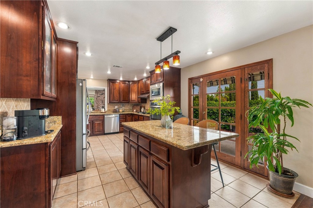 15621 Saddleback Road Property Photo 6