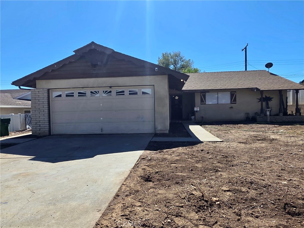 992 W Hoffer Property Photo 1