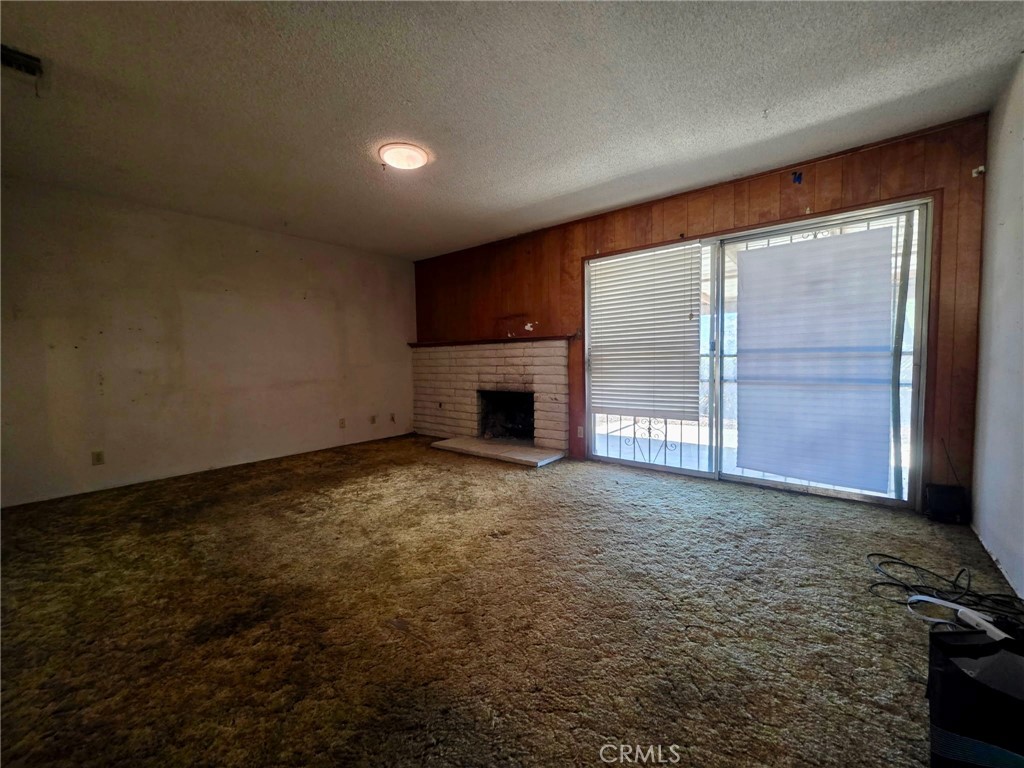 992 W Hoffer Property Photo 2