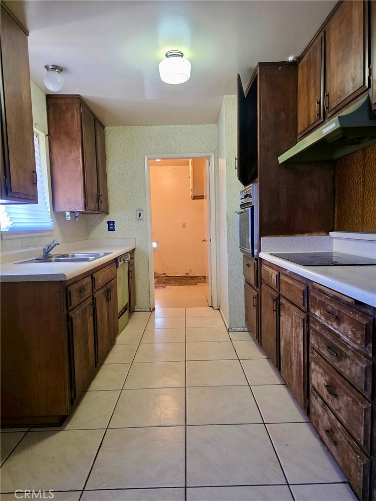 992 W Hoffer Property Photo 4