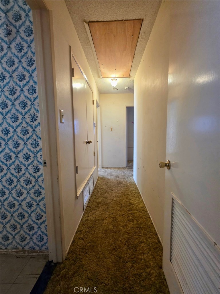992 W Hoffer Property Photo 6