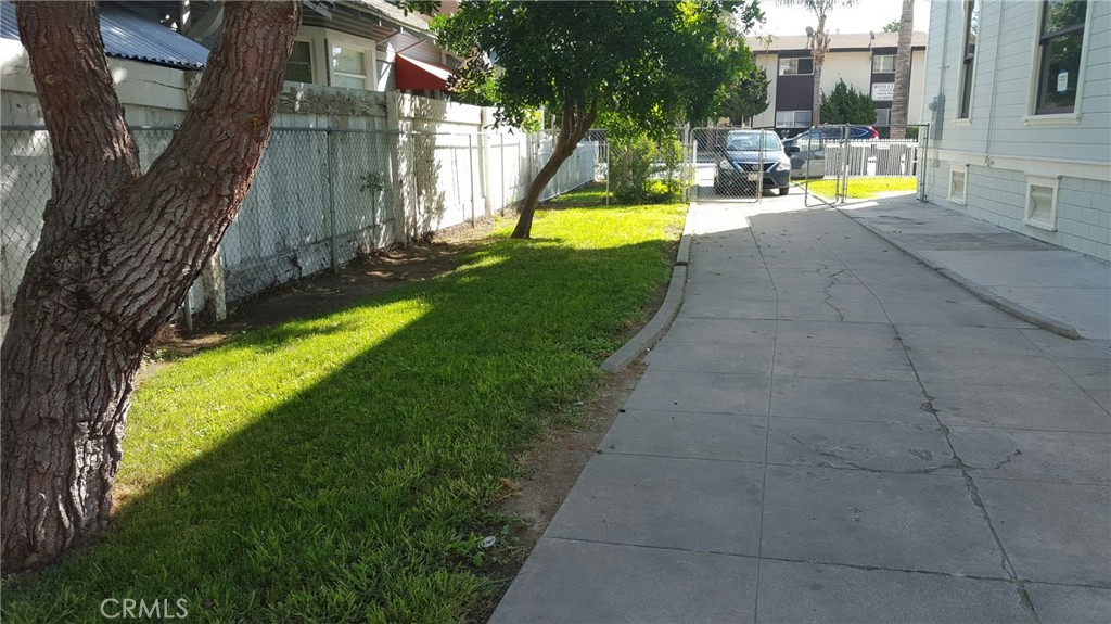 1210 N Ross Street Property Photo 3
