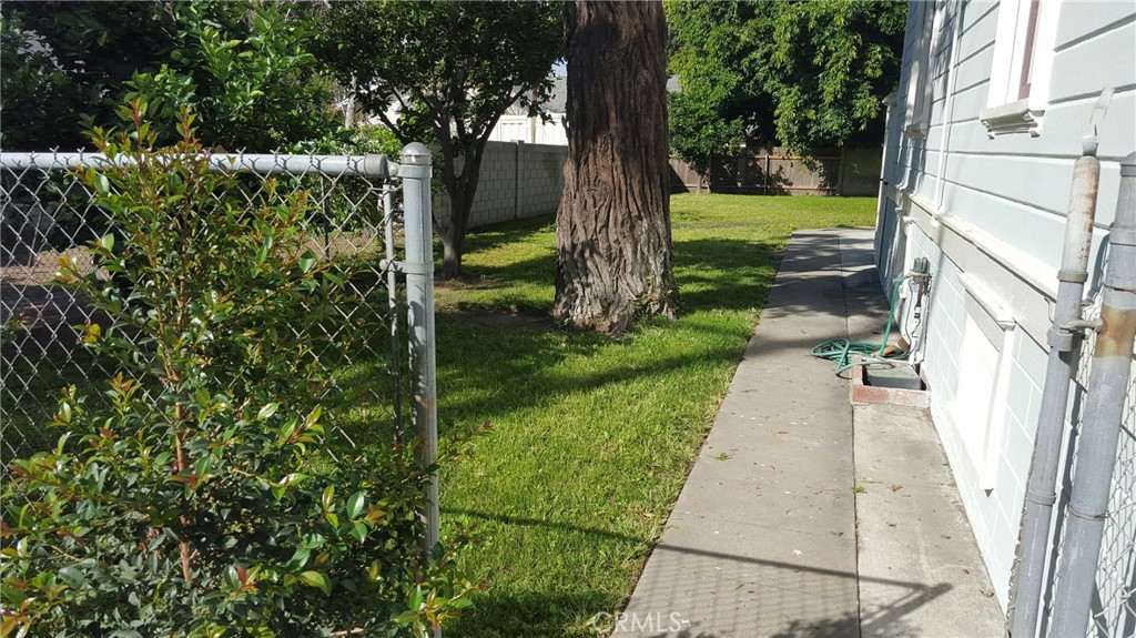 1210 N Ross Street Property Photo 6