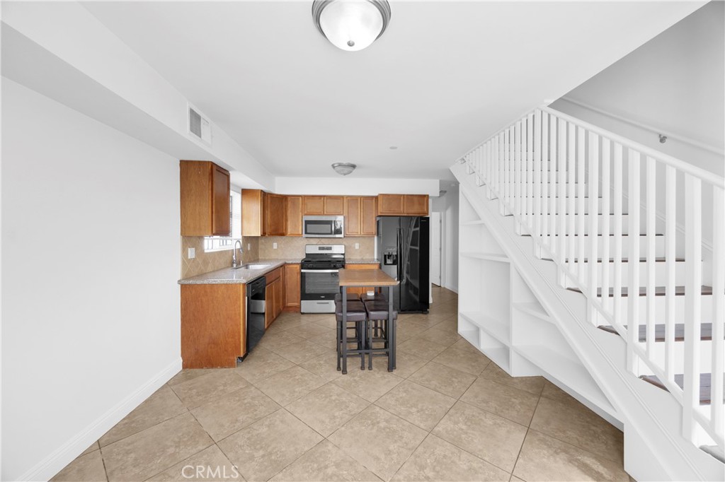 1241 W 37th Drive Property Photo 11