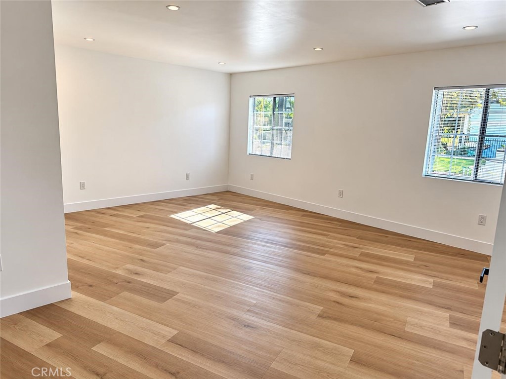 14401 Lakeside Street Property Photo 40