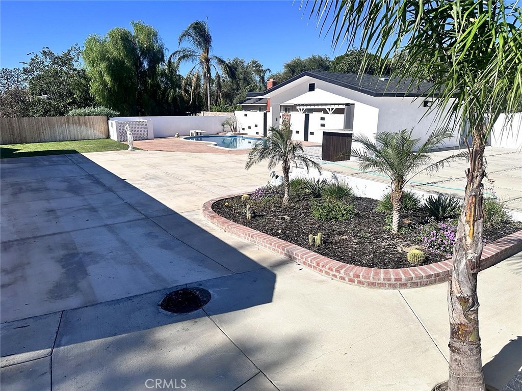 14401 Lakeside Street Property Photo 52