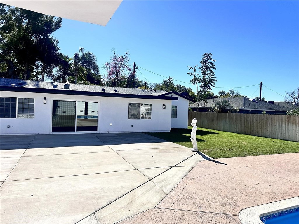 14401 Lakeside Street Property Photo 62