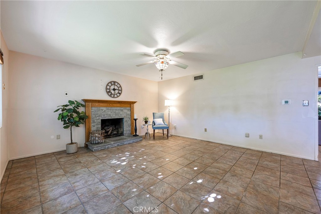 14673 Hawes Street Property Photo 7