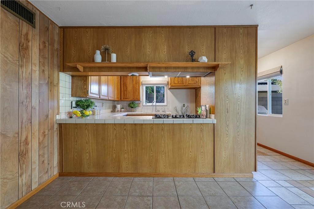 14673 Hawes Street Property Photo 14