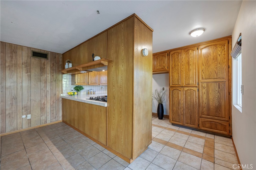 14673 Hawes Street Property Photo 18