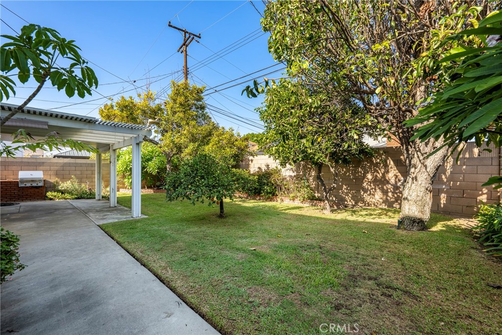14673 Hawes Street Property Photo 44