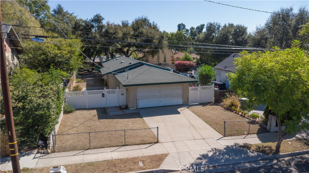 1914 Mentone Property Photo 4