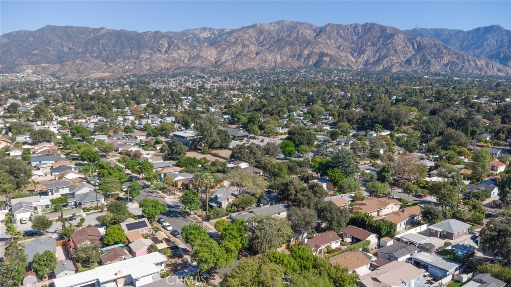 1914 Mentone Property Photo 10