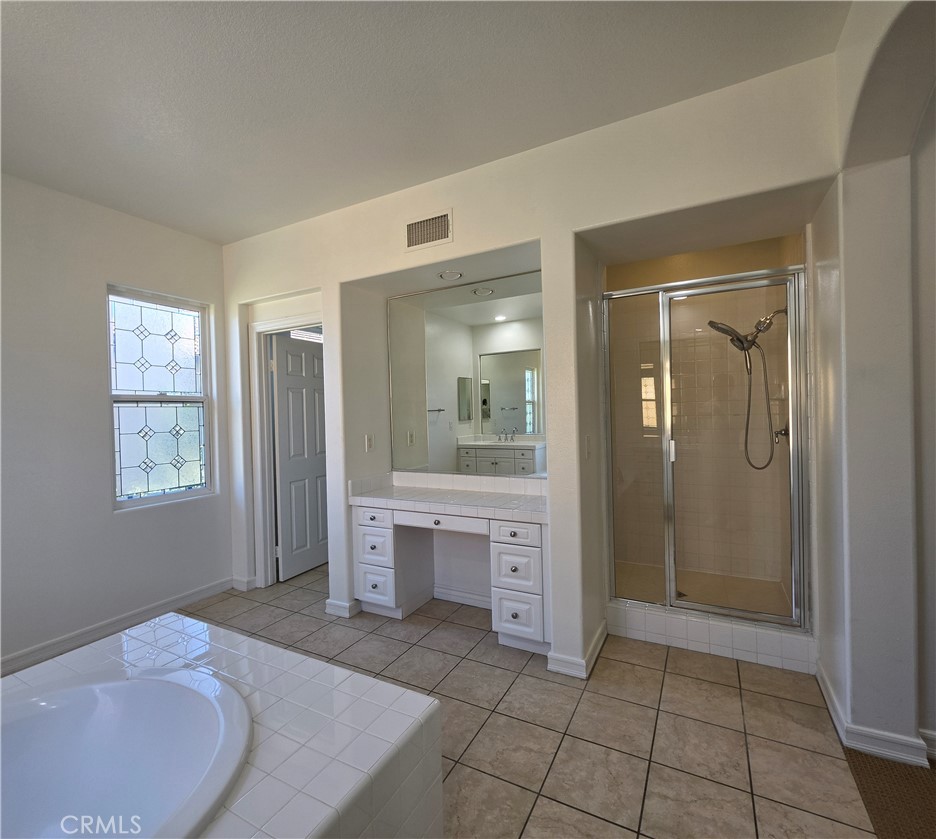 629 Oak Tree Street Property Photo 14