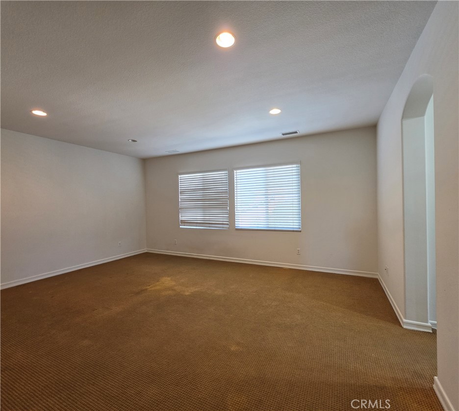 629 Oak Tree Street Property Photo 16