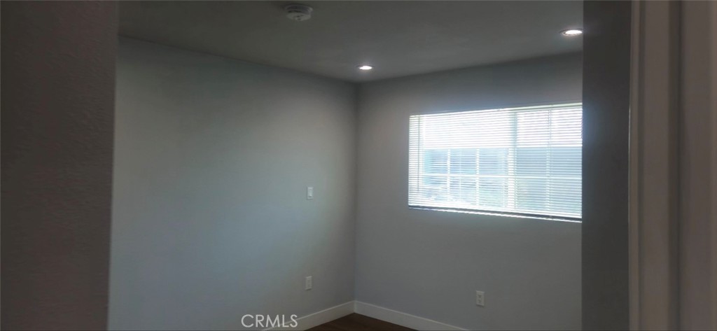 928 E 57th 1/4 Property Photo 15