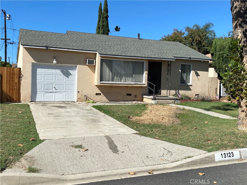 13123 Izetta Avenue Property Photo 1