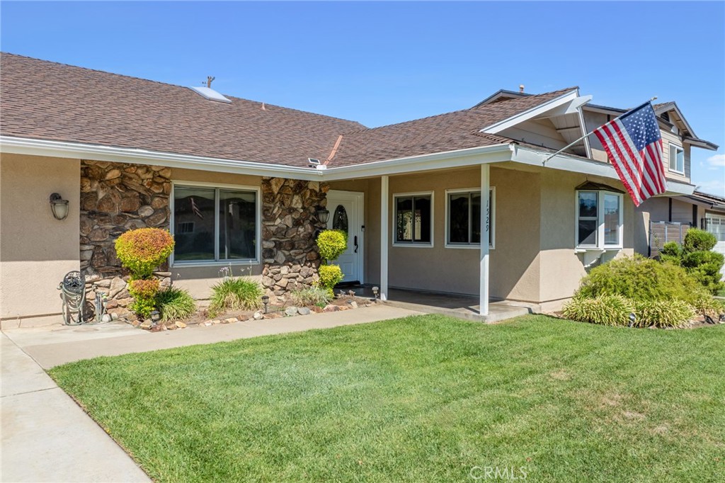 1529 E San Alto Property Photo 4