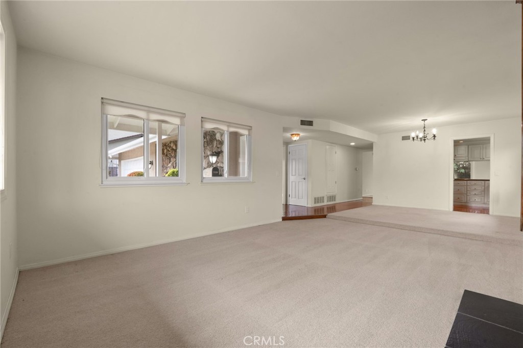 1529 E San Alto Property Photo 16