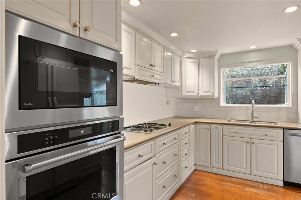 1529 E San Alto Property Photo 22