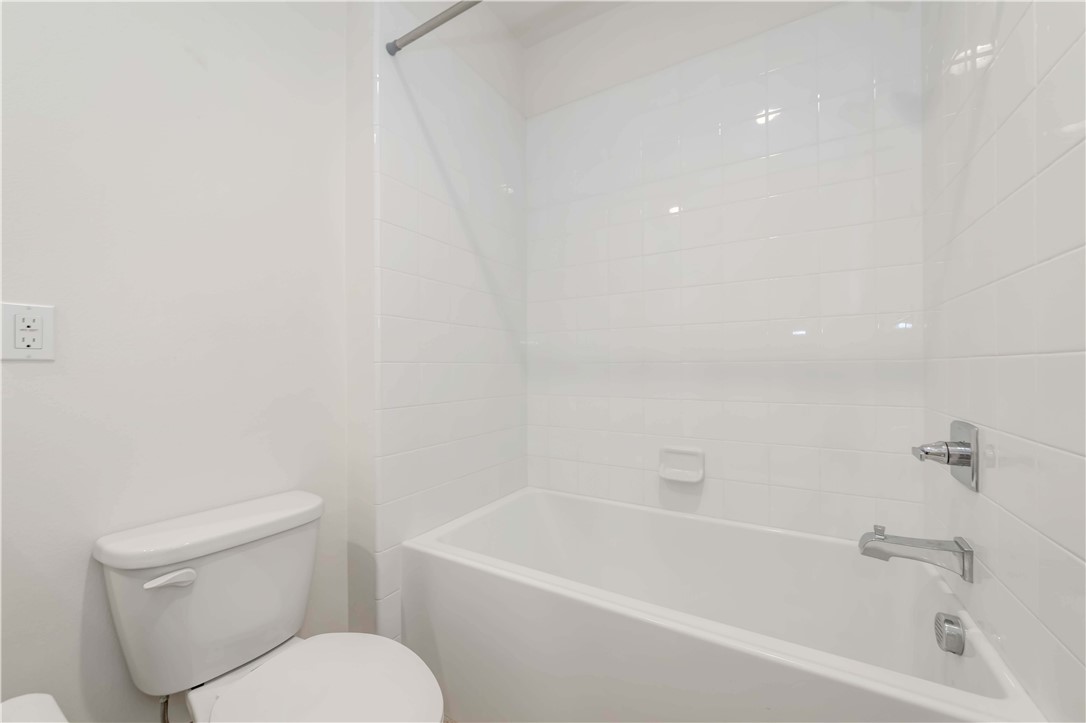 94 Parkwood Property Photo 10