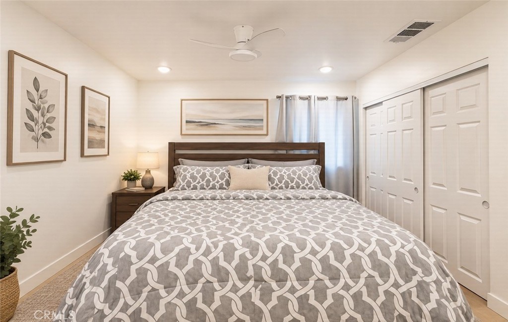 1738 Varna S Property Photo 11