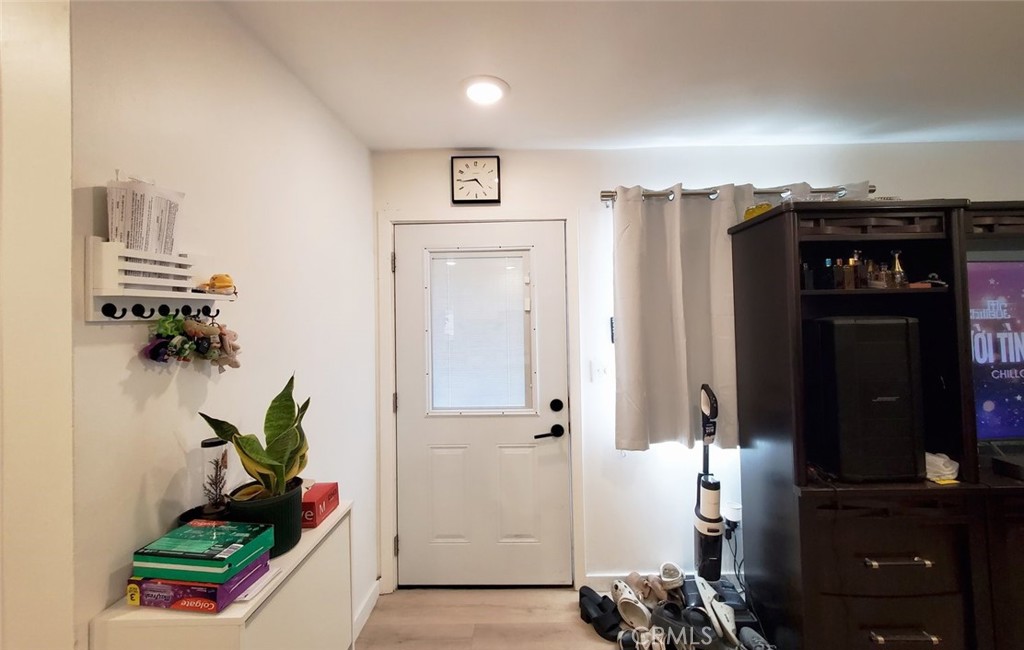 1738 Varna S Property Photo 16