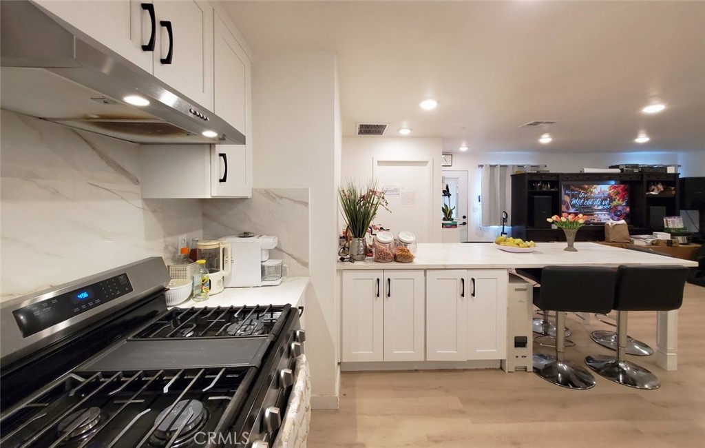 1738 Varna S Property Photo 21