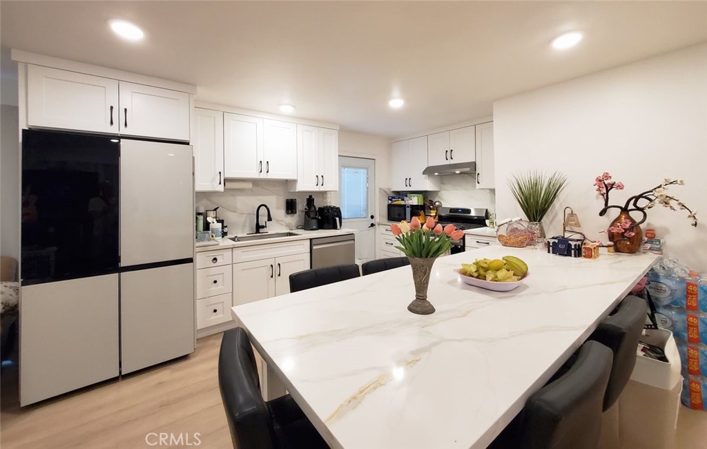 1738 Varna S Property Photo 22