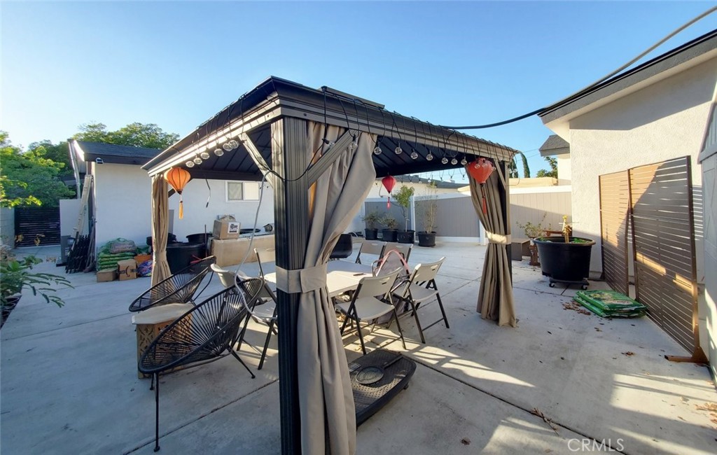 1738 Varna S Property Photo 31