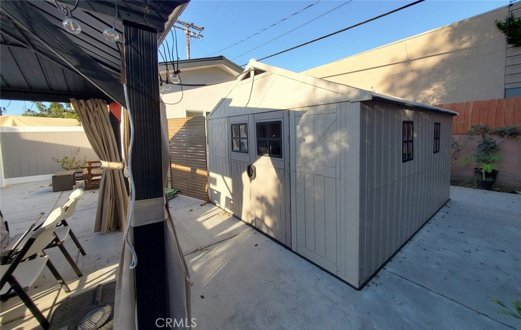 1738 Varna S Property Photo 32