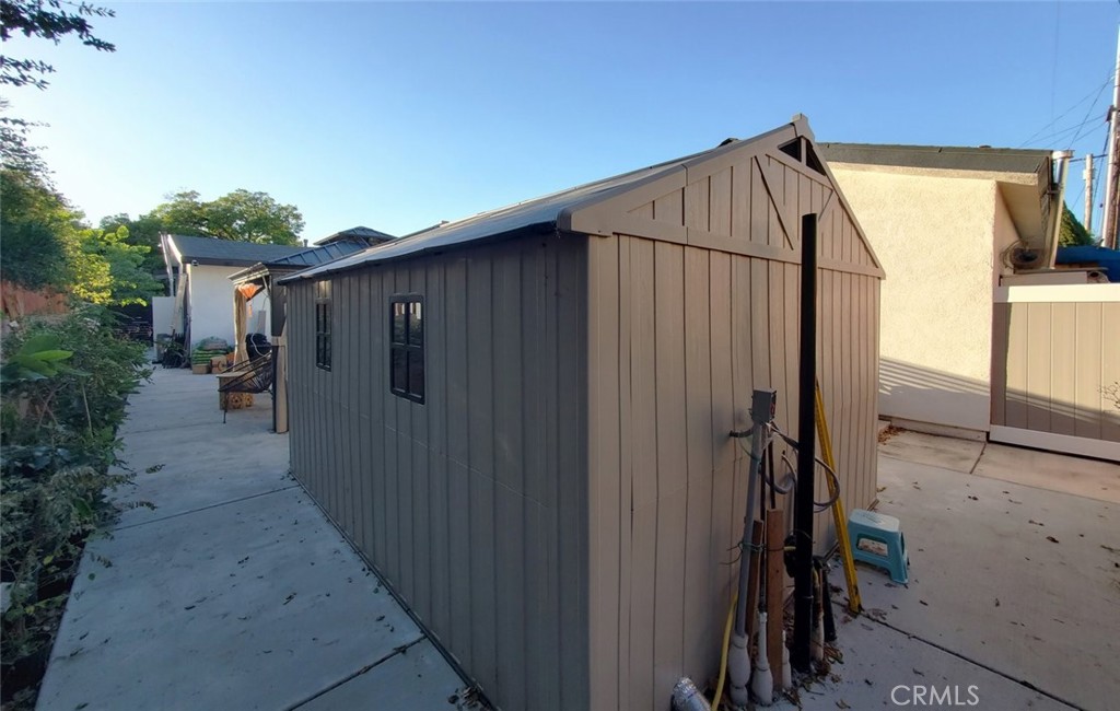 1738 Varna S Property Photo 33