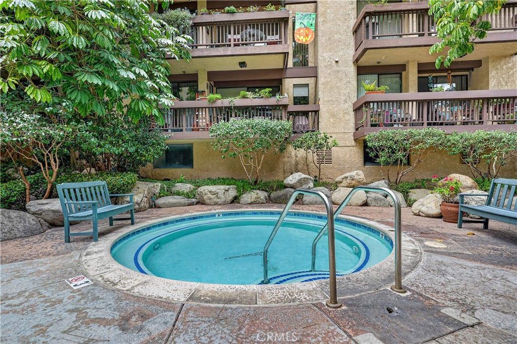 1655 Clark 324 Property Photo 43