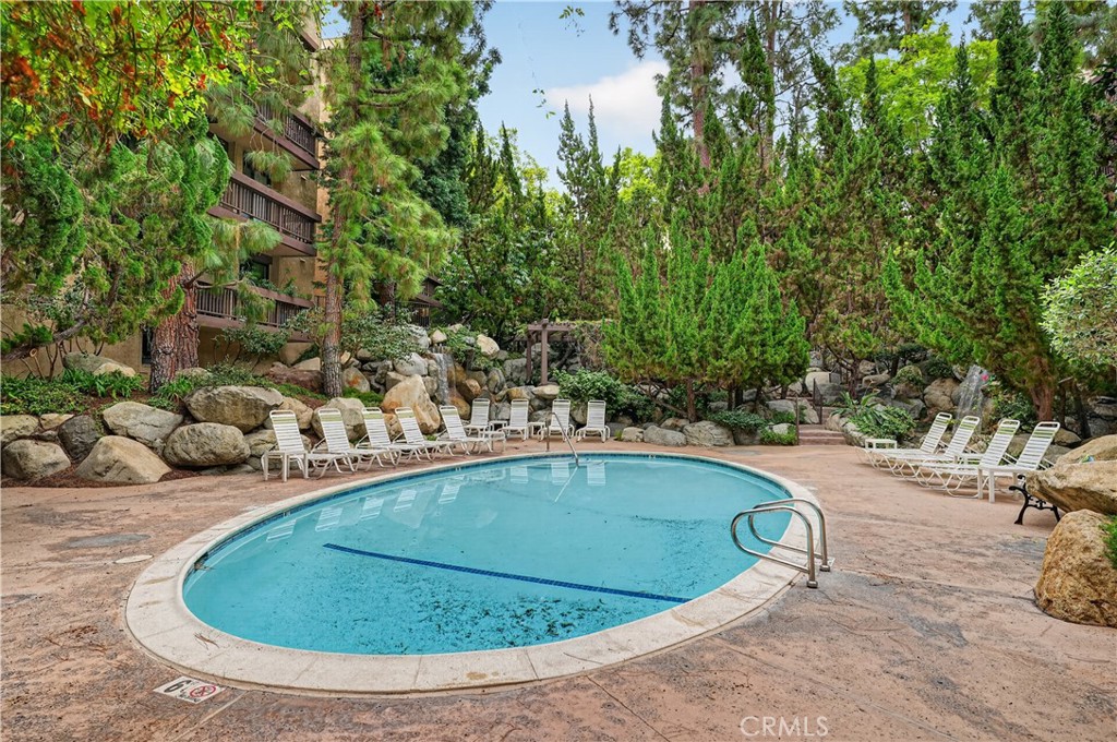 1655 Clark 324 Property Photo 45