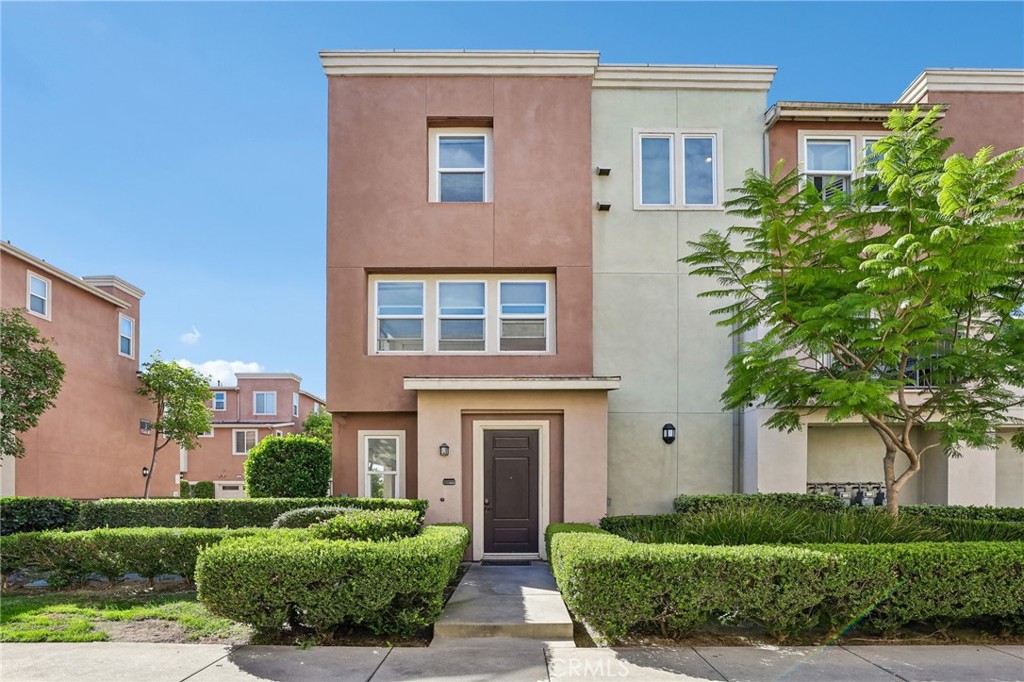 500 N Willowbrook K-8 Property Photo 1