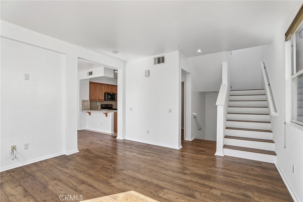 500 N Willowbrook K-8 Property Photo 3