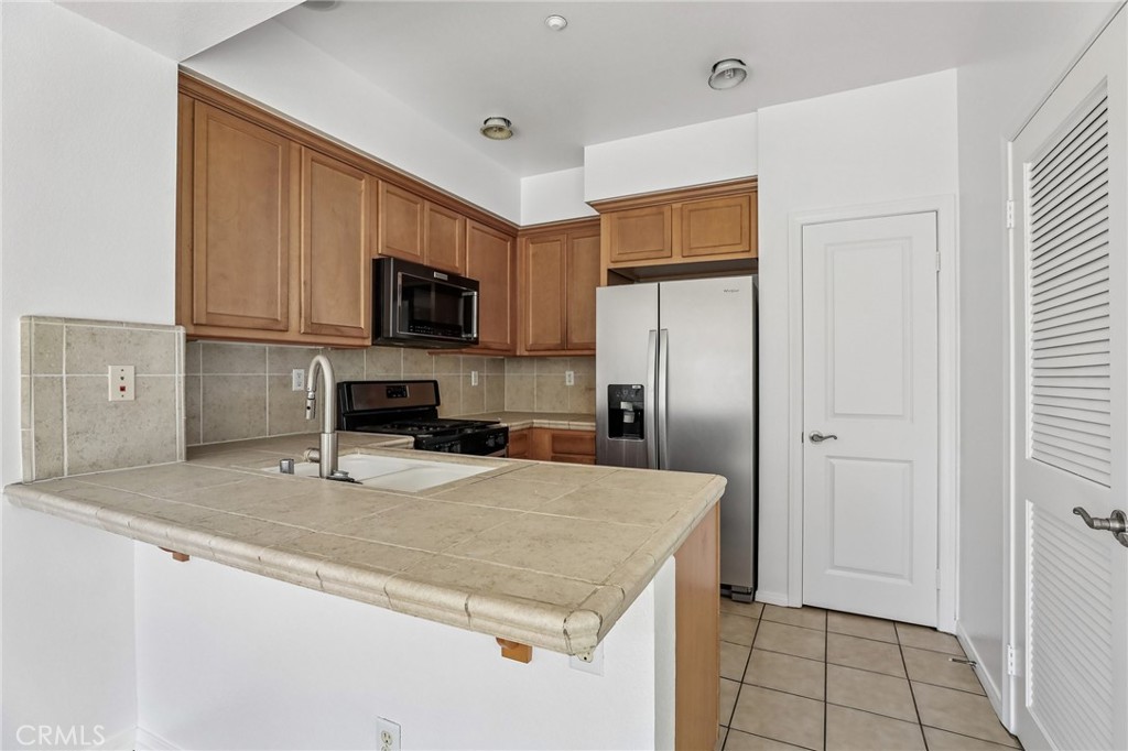 500 N Willowbrook K-8 Property Photo 9