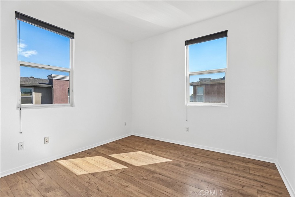 500 N Willowbrook K-8 Property Photo 12