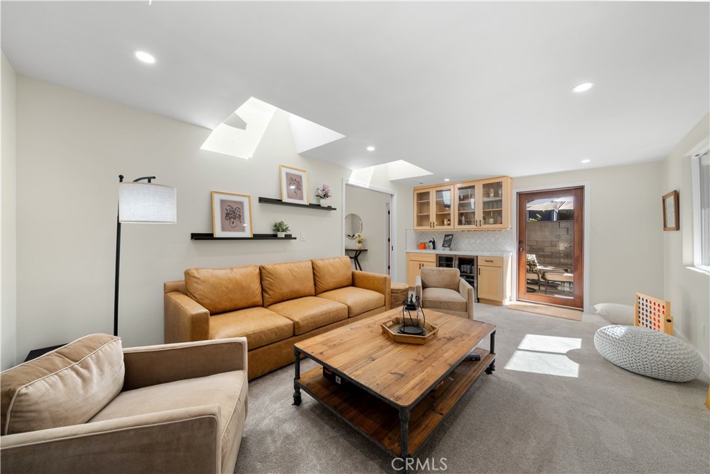 5010 Elmwood Property Photo 1