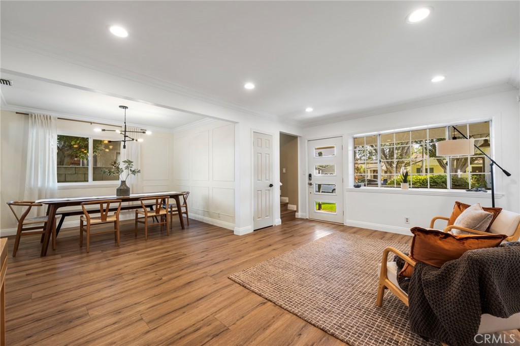 3763 Hackett Avenue Property Photo 4