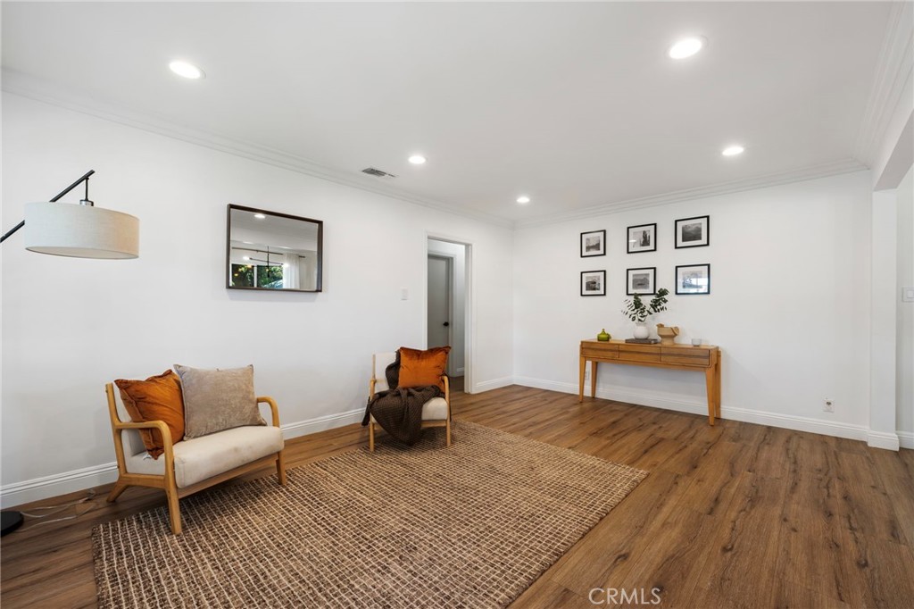 3763 Hackett Avenue Property Photo 6