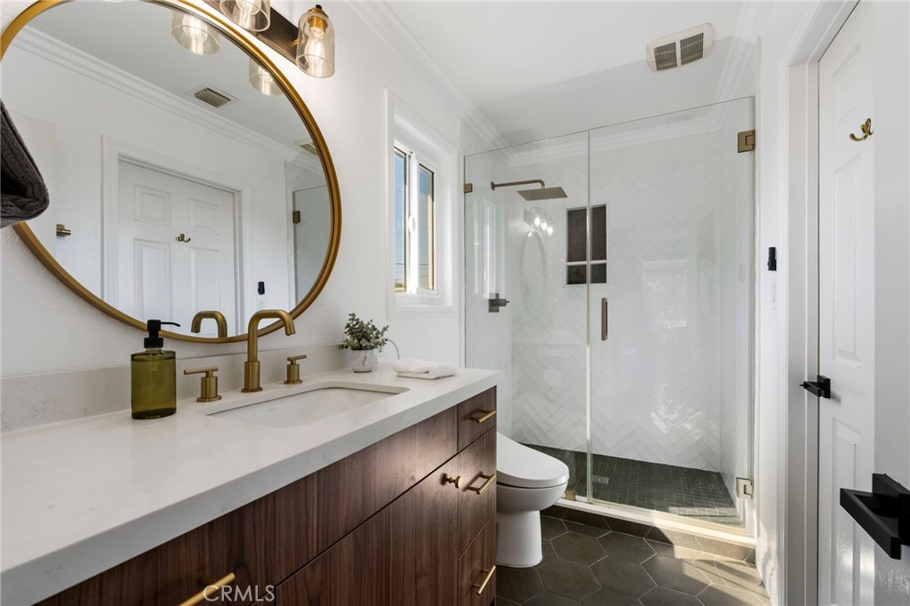 3763 Hackett Avenue Property Photo 30