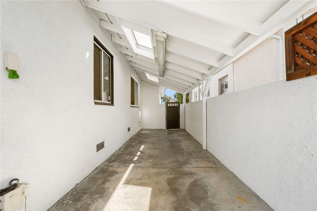 3763 Hackett Avenue Property Photo 40