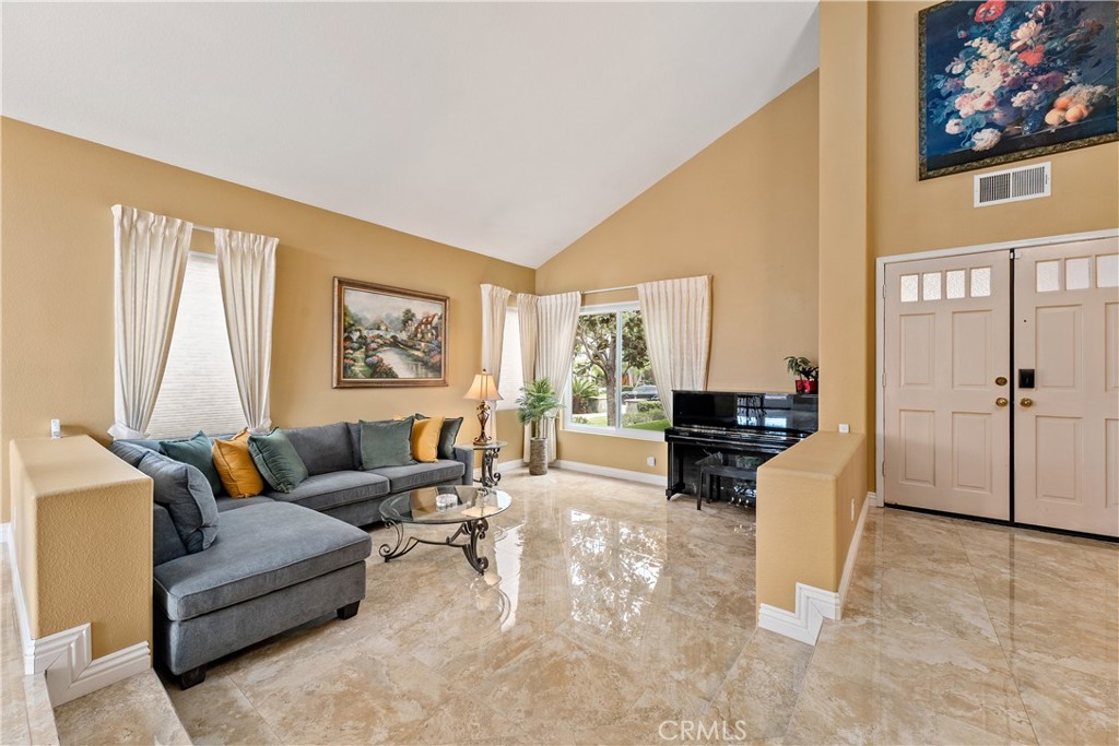 8171 E Marblehead Way Property Photo 10